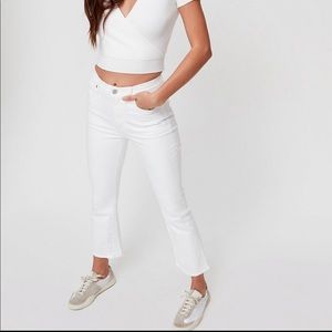 High rise Citizens of Humanity Demy Cropped white flare jeans size 26.